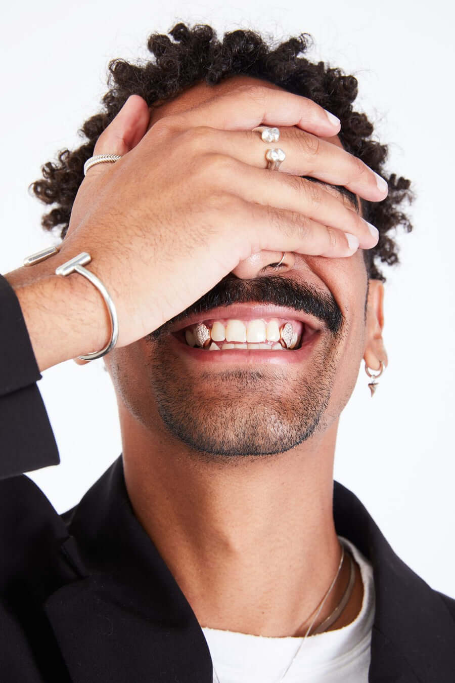 Buy Top Diamond Fang Grillz - Shop for VS+ Custom Iced Out Teeth – Luxe  Grillz
