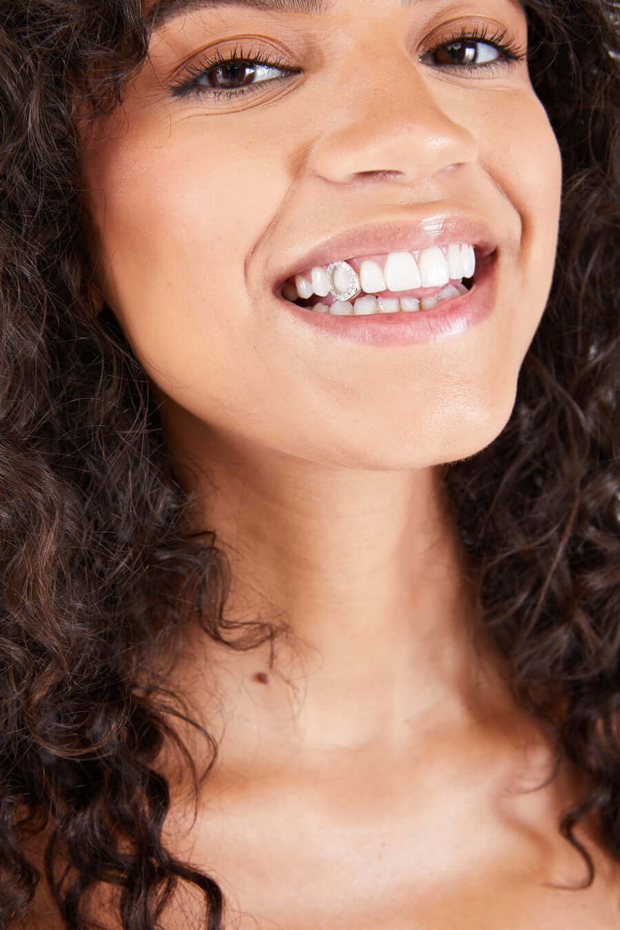 Single Tooth Open Face Diamond Fang Grillz (14K, White Gold)